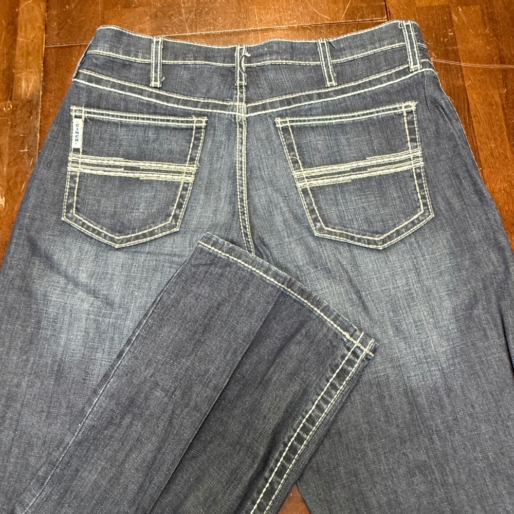 Cinch White Label Jeans Mens Fits 33x34 Blue Dark Wash Thick Stitch MB92834039